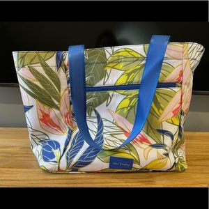 Vera Bradley Drawstring Family Tote Bag in Rainforest Leaves